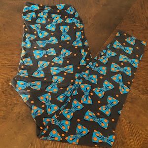 LuLa Roe Tall And Curvy Bow with Dots